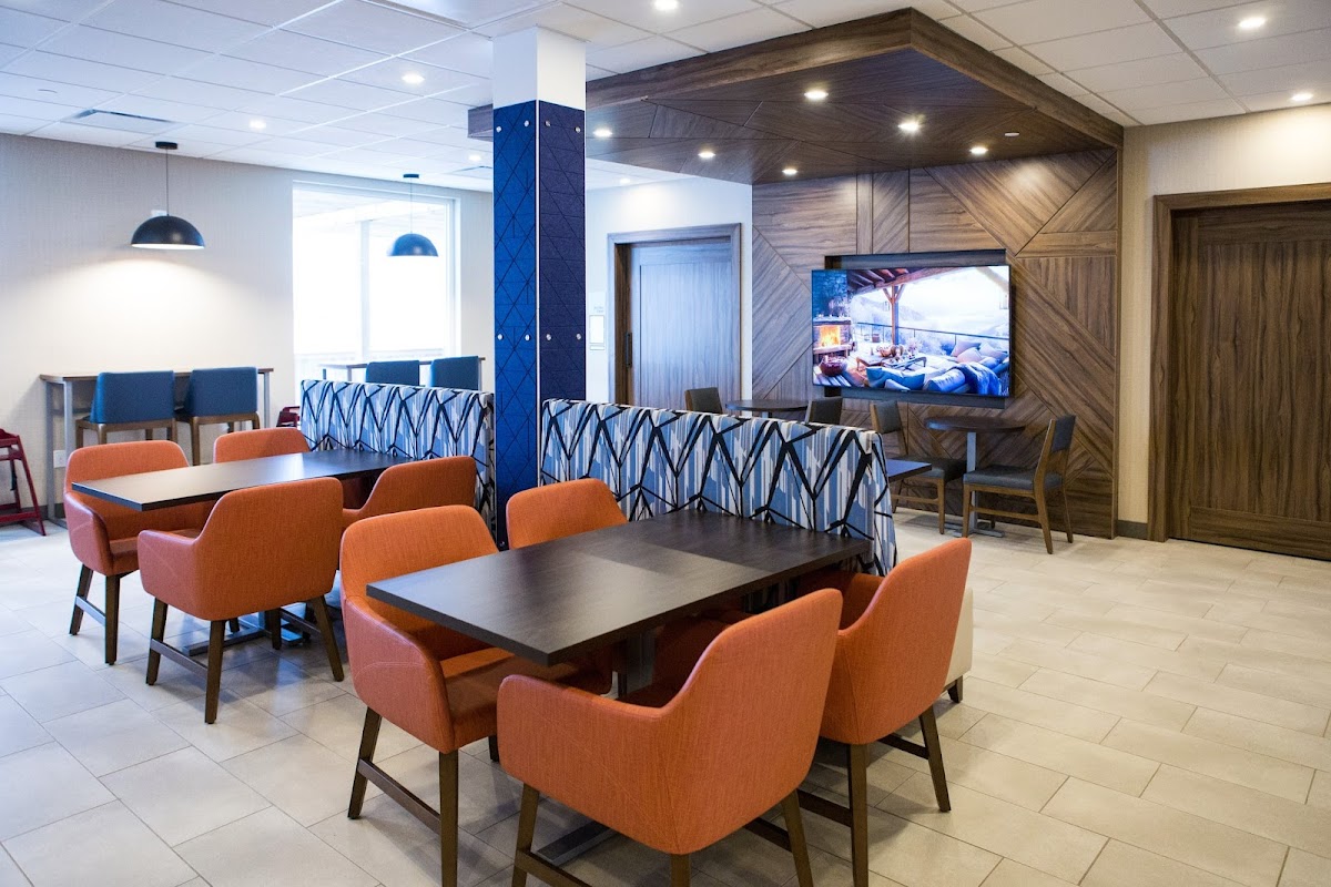 Holiday Inn Express & Suites Prince Albert - South by IHG photo 3