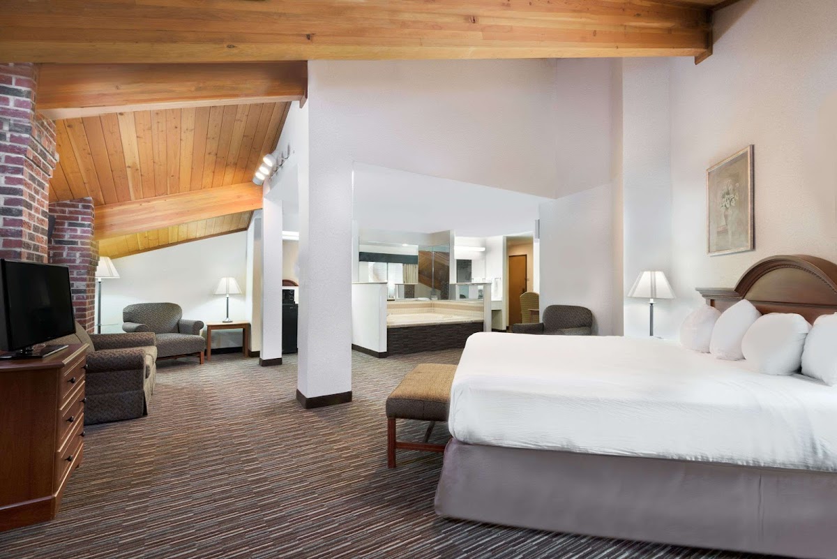 Baymont by Wyndham Columbus/Rickenbacker photo 2