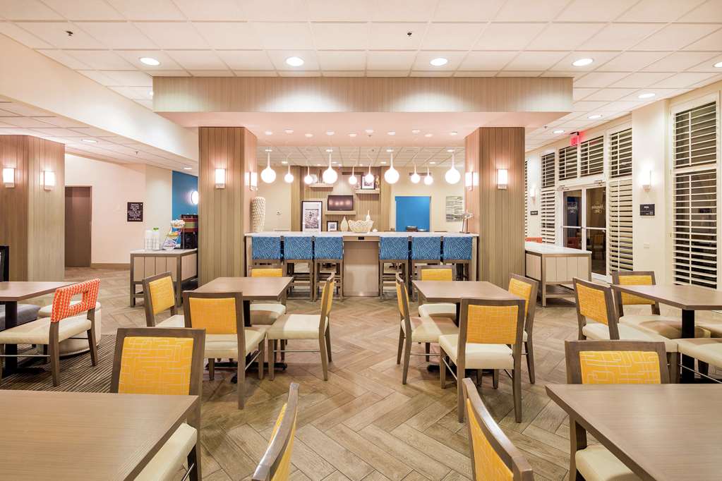 Hampton Inn Pensacola Beach photo 3