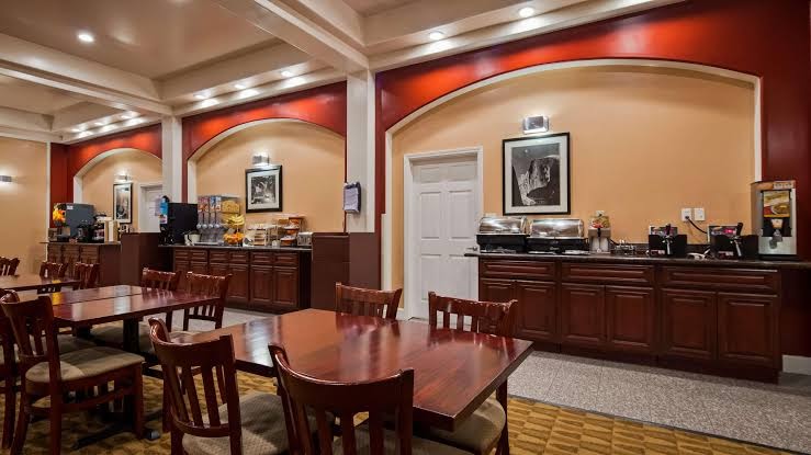 Best Western Plus Yosemite Way Station Motel photo 2