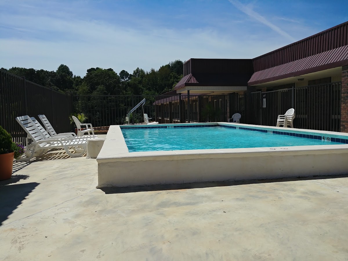 Days Inn by Wyndham Batesville photo 3