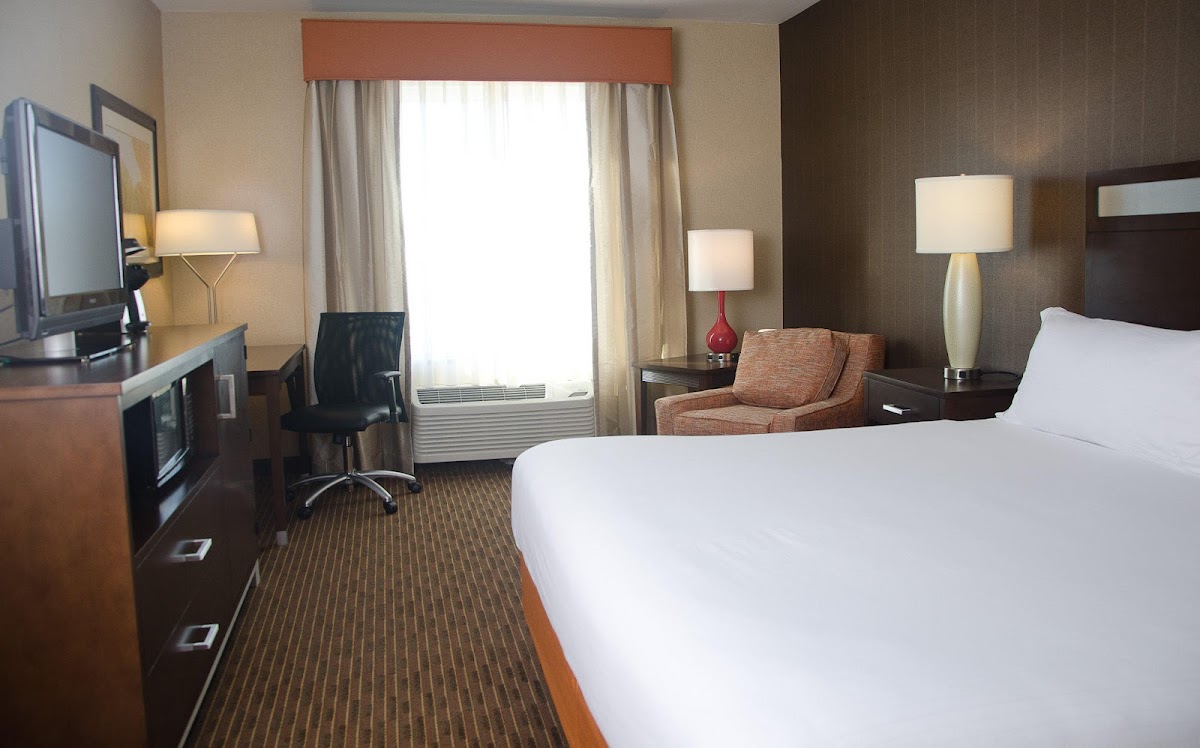 Holiday Inn Express & Suites Watertown-Thousand Islands by IHG photo 2