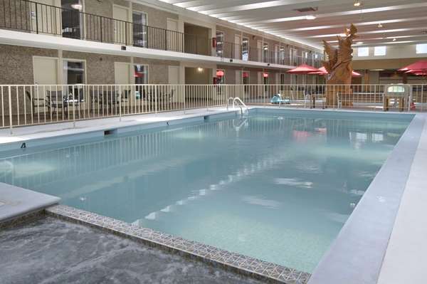 Ramada by Wyndham Sterling photo 2