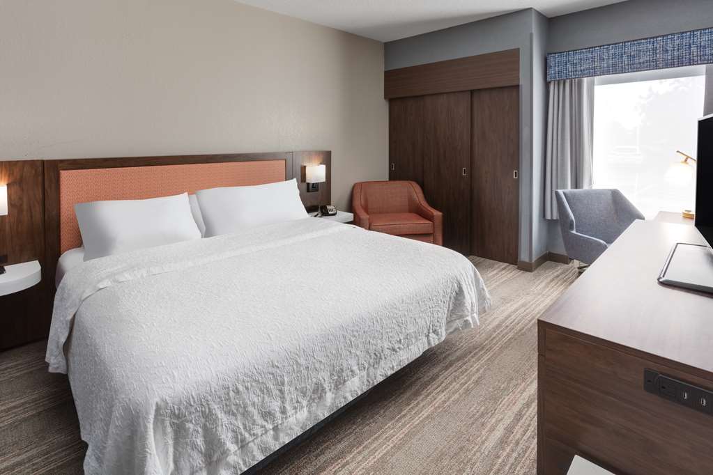 Hampton Inn Joliet - I-55 photo 2