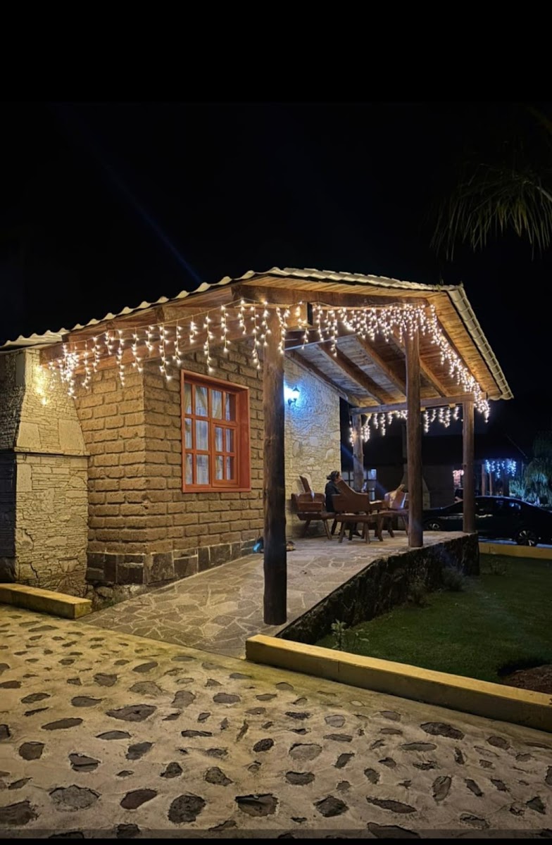 Cabañas Prismas Basálticos