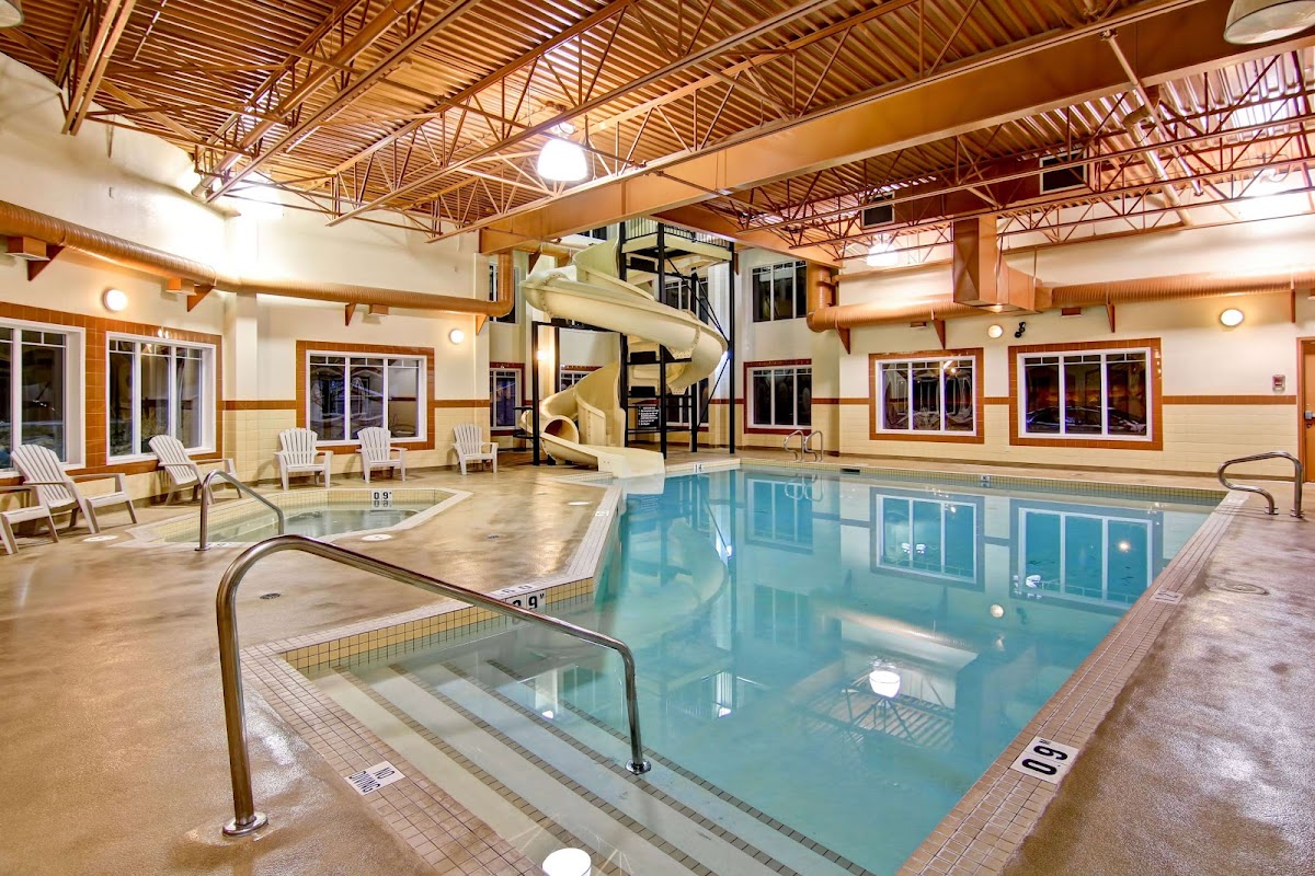 Ramada by Wyndham Ponoka photo 3