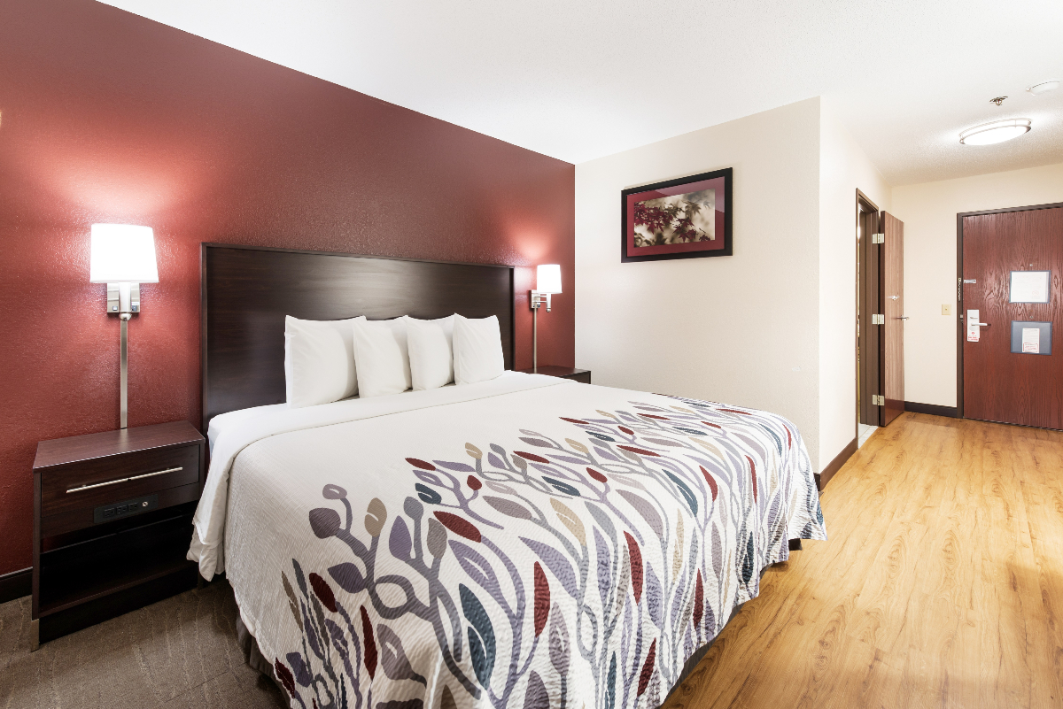 Red Roof Inn Auburn photo 2