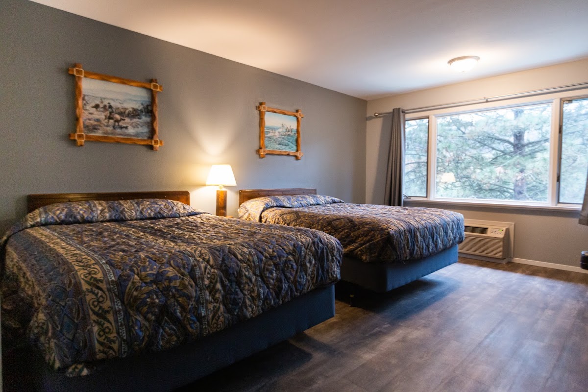 Rimrock Lodge photo 2