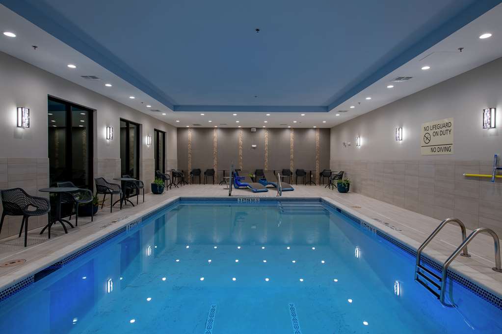 Hampton Inn & Suites Duncanville Dallas photo 2