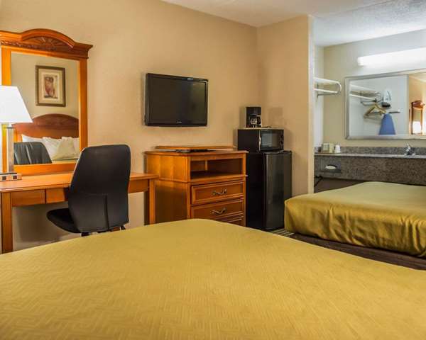 Econo Lodge Panama City St. Andrews photo 2