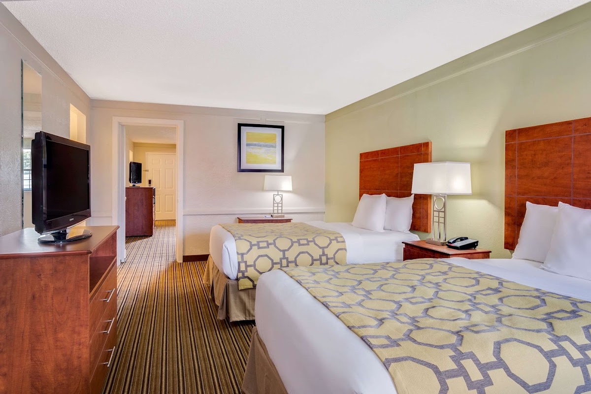 Baymont by Wyndham Jacksonville Orange Park photo 2
