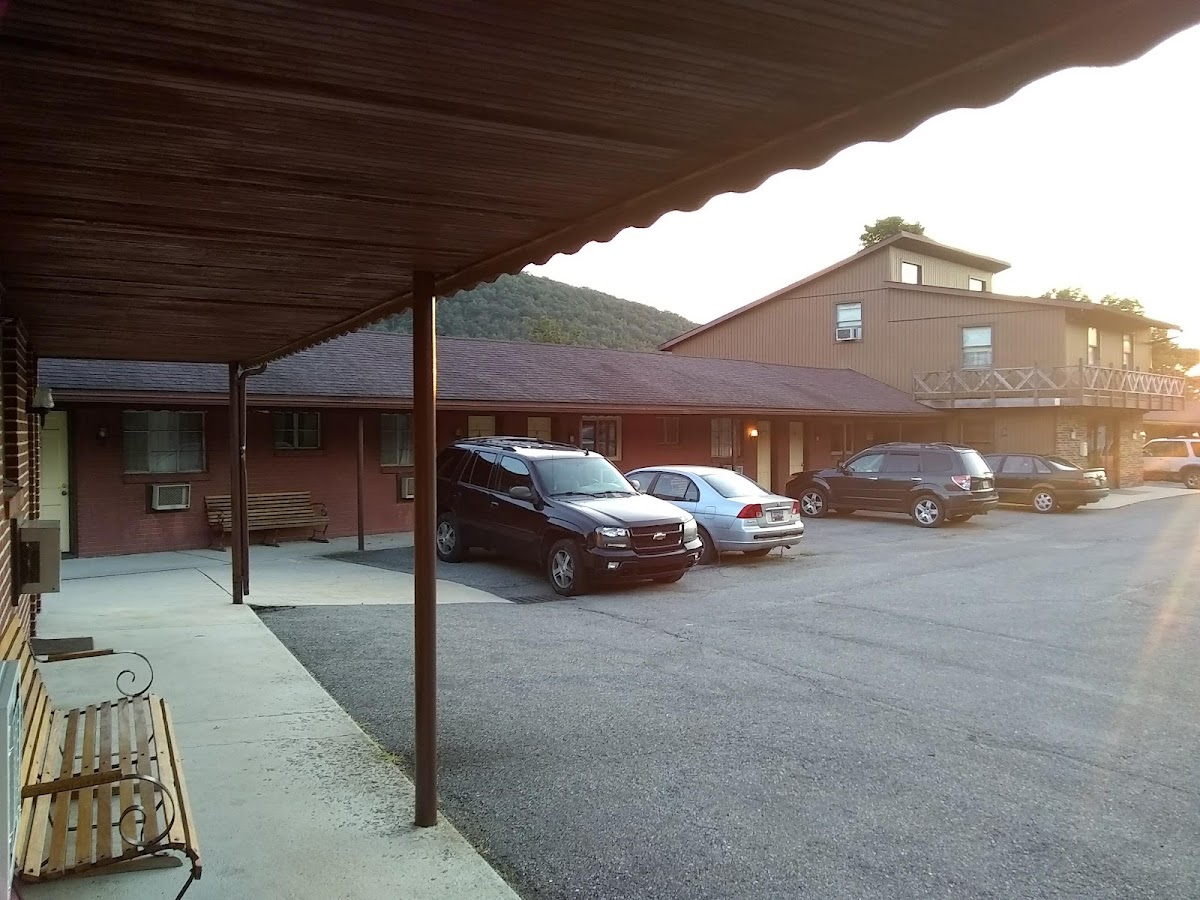 Mooney's Motel