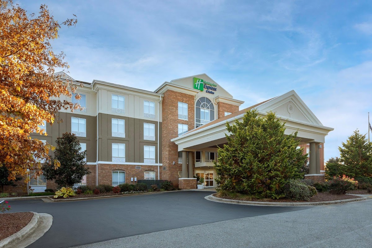 Holiday Inn Express & Suites Greensboro - Airport Area by IHG