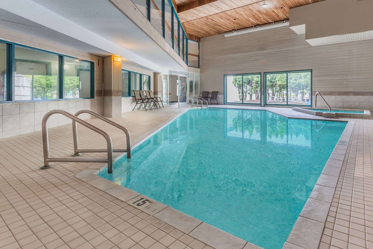 Ramada by Wyndham Quesnel photo 3