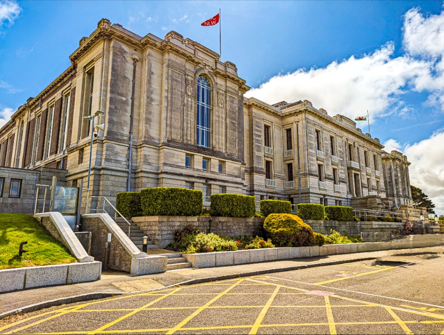 Llyfrgell Genedlaethol Cymru / National Library of Wales