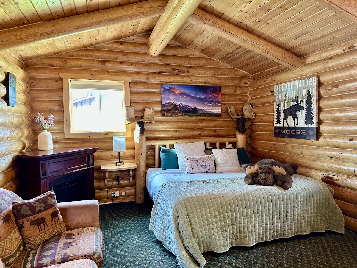 Cabin Creek Inn photo 2