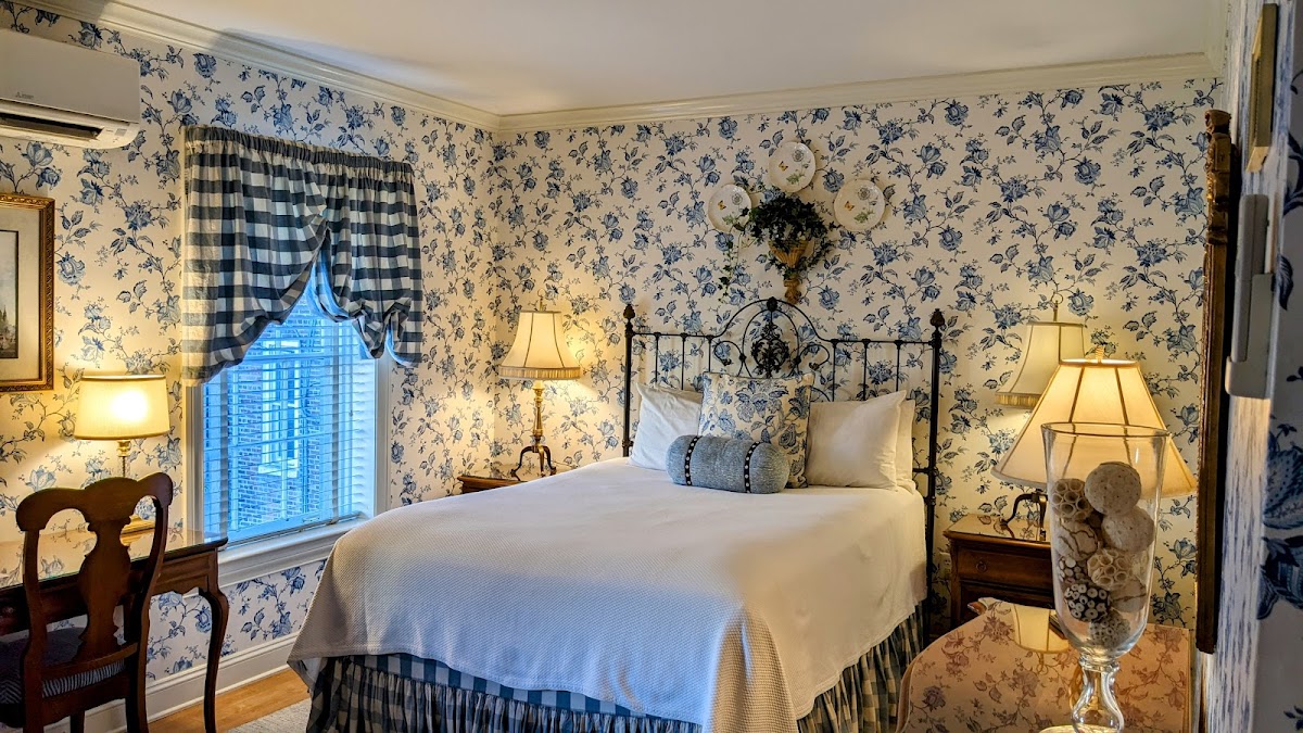 Lambertville House photo 2