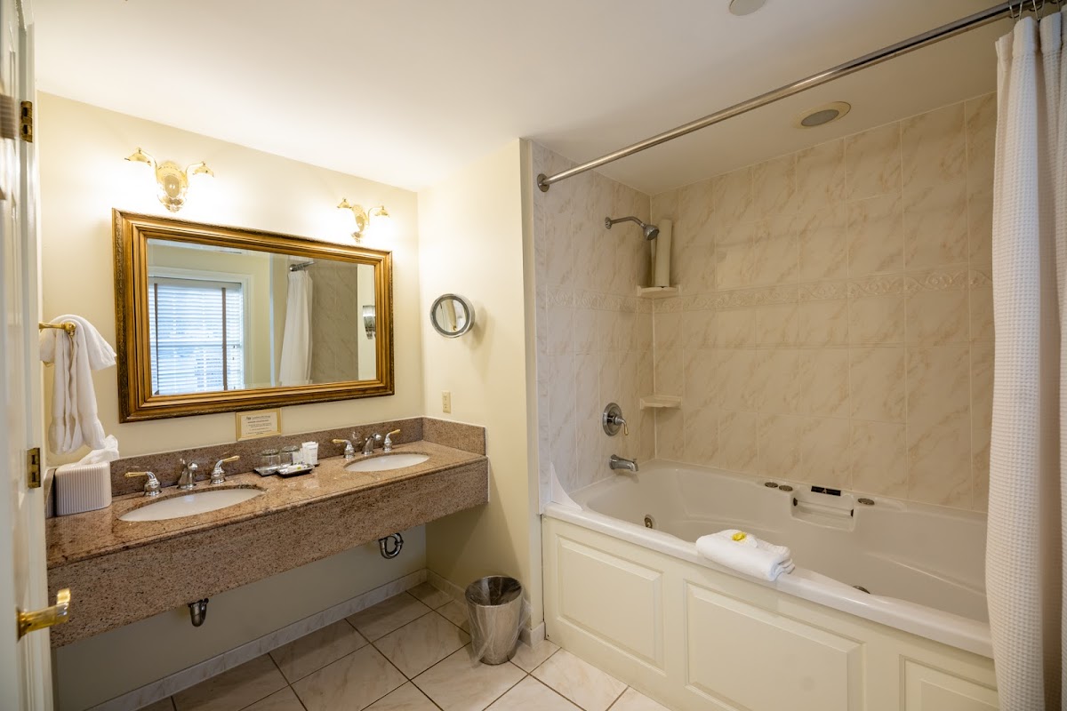 Lambertville House photo 3