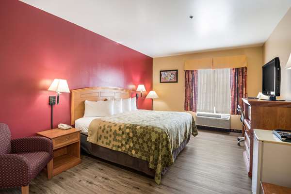 Econo Lodge Lubbock I-27 photo 2