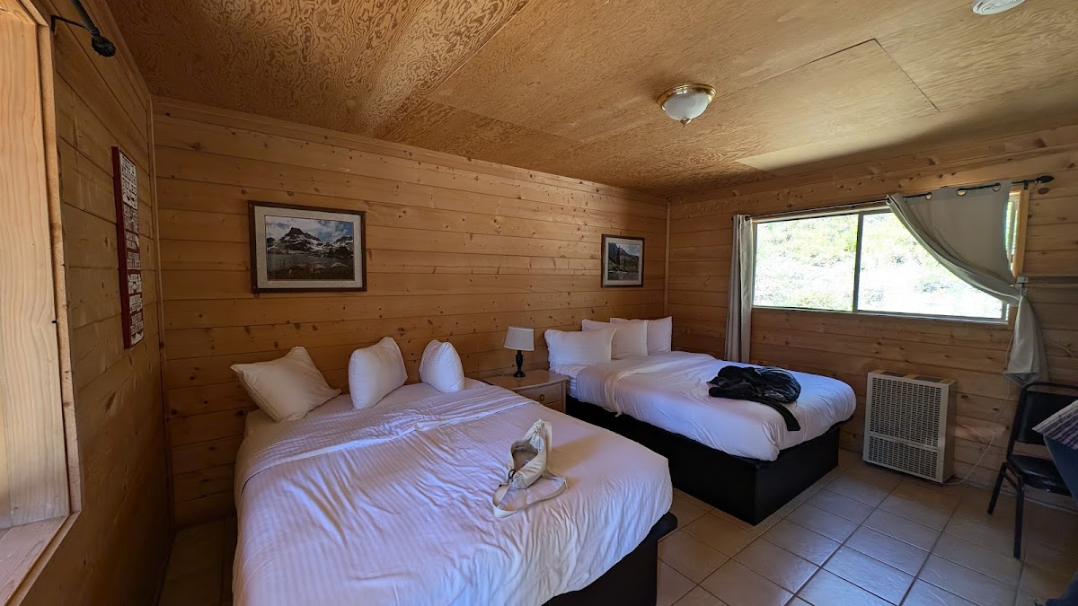 Red's Meadow Resort photo 2