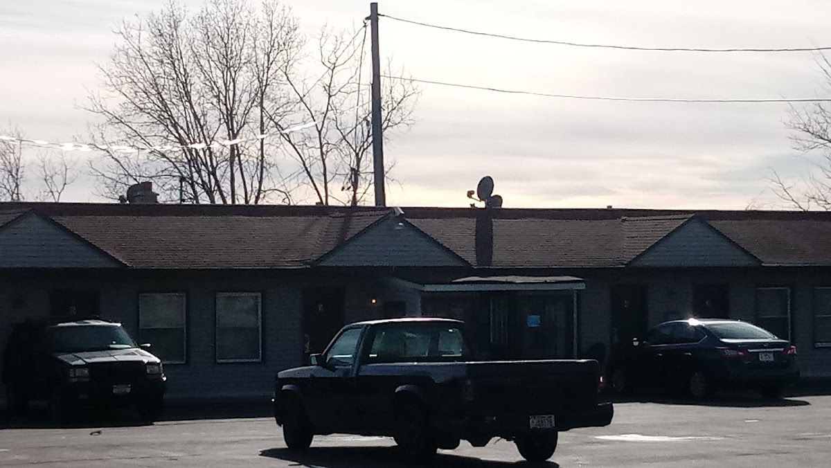 Midpoint Motel photo 2