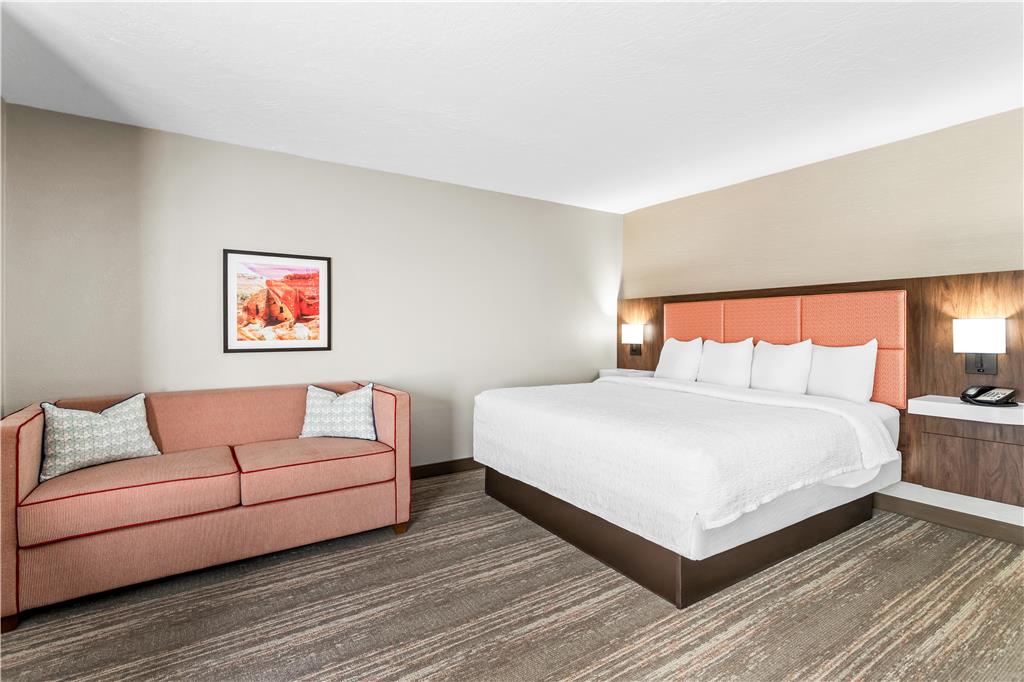 Hampton Inn & Suites Farmington photo 2