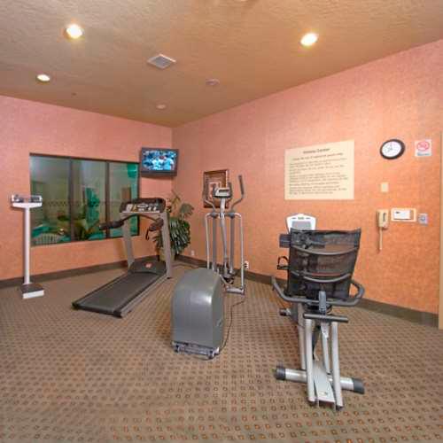 Hampton Inn & Suites Farmington photo 3