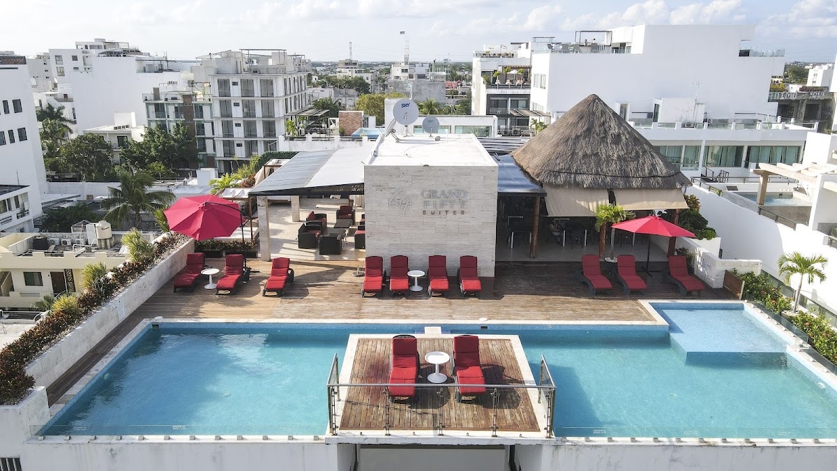 Hotel Grand Fifty Suites