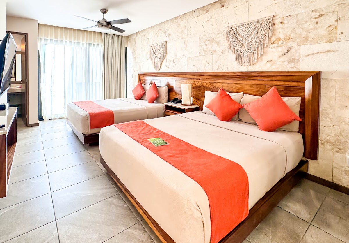 Hotel Grand Fifty Suites photo 2