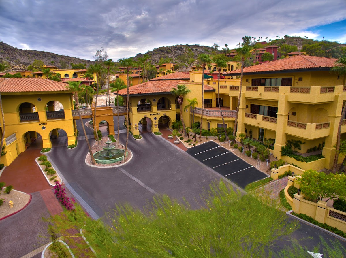 Hilton Phoenix Tapatio Cliffs Resort photo 2