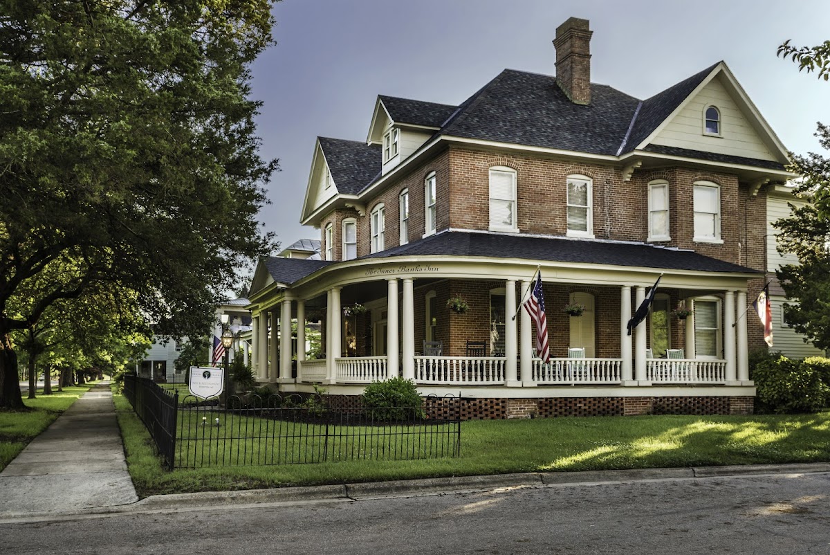 Inner Banks Inn, Restaurant & Event Venue