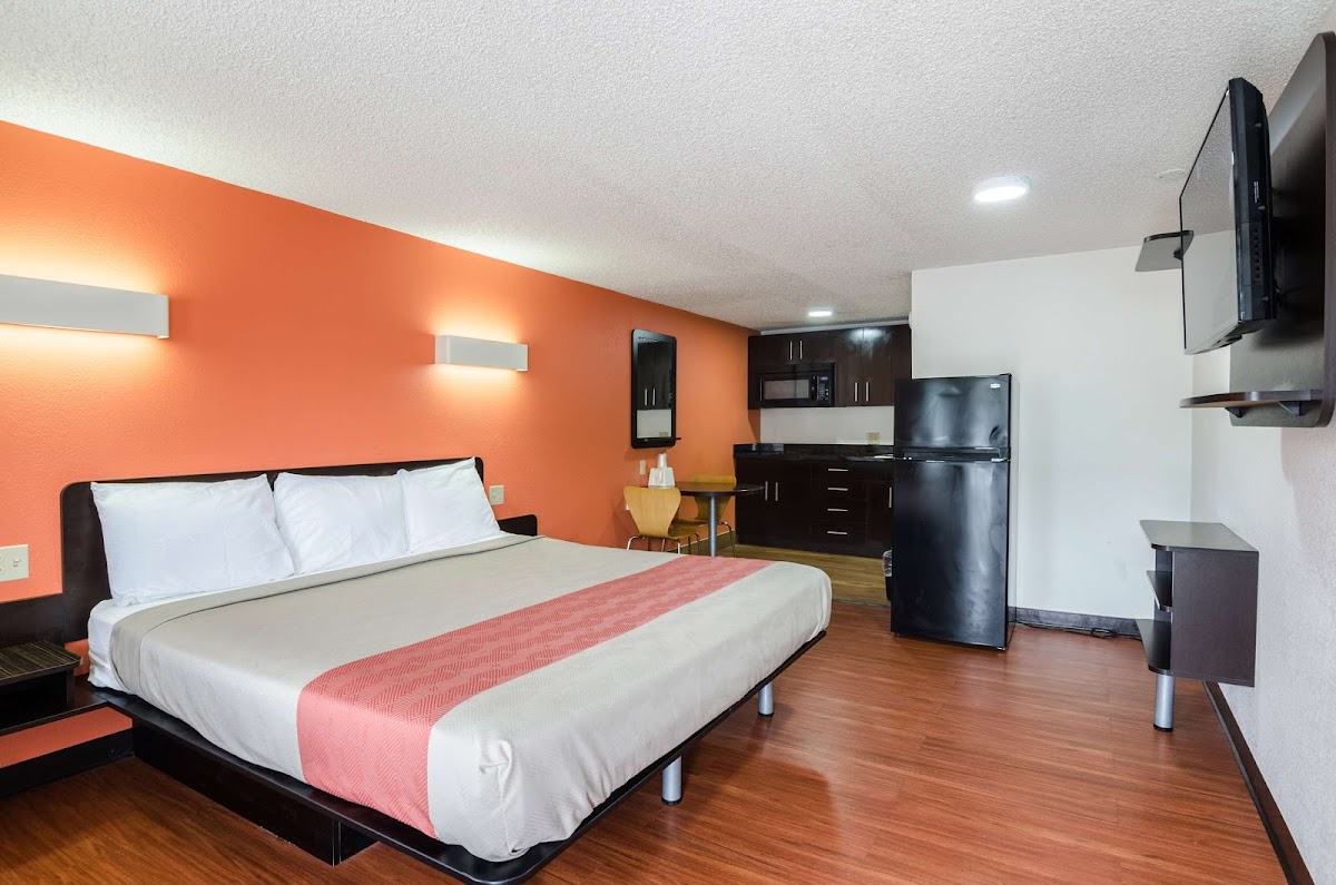 Motel 6 Troutville, VA photo 2
