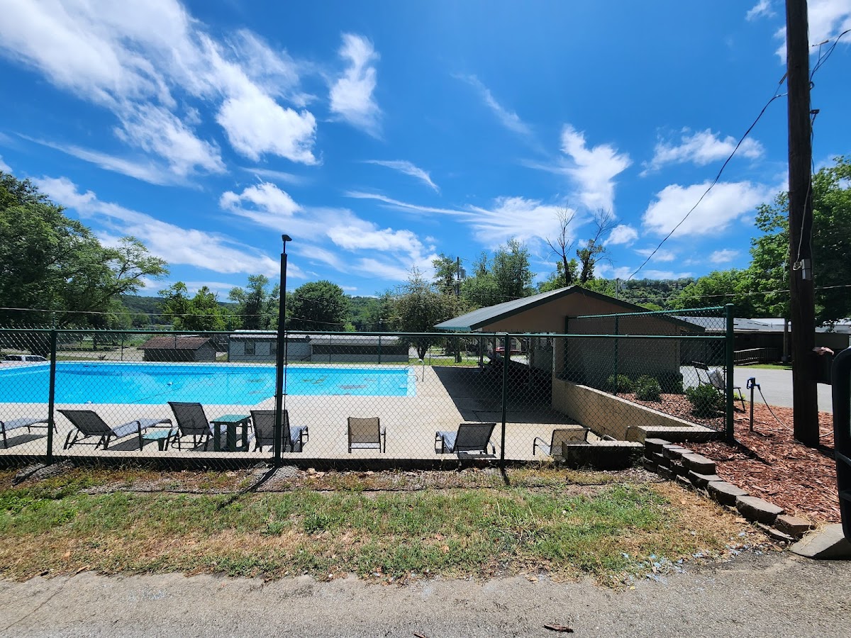 Edgewater Beach Resort photo 2