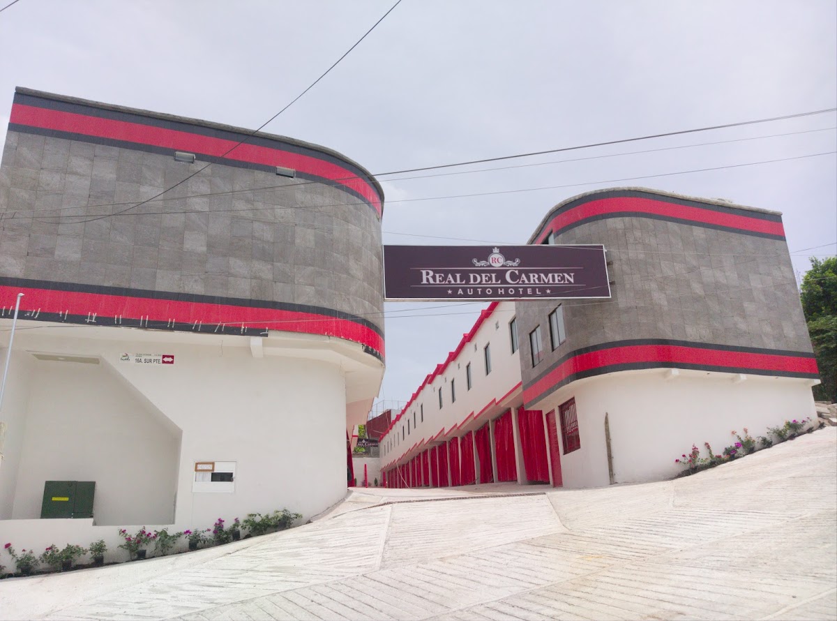 Real del Carmen Auto Hotel