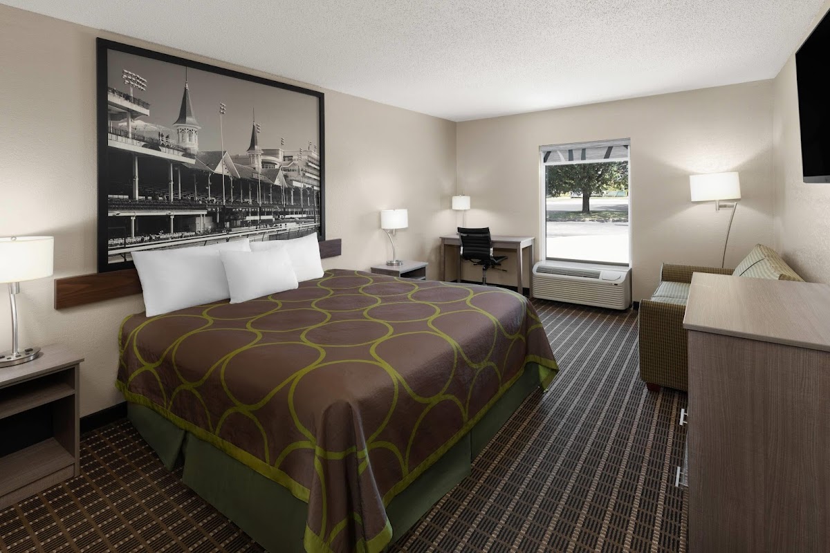 Super 8 by Wyndham Shepherdsville photo 2