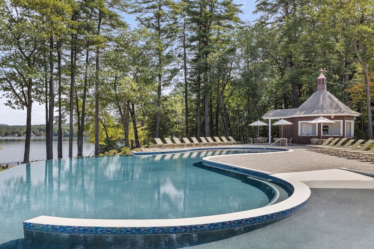 The Lake Estate on Winnisquam photo 3
