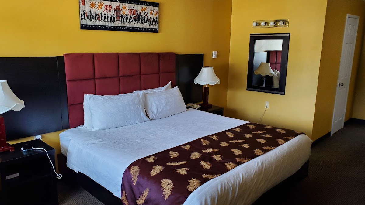 Alpine Inn & Suites photo 2