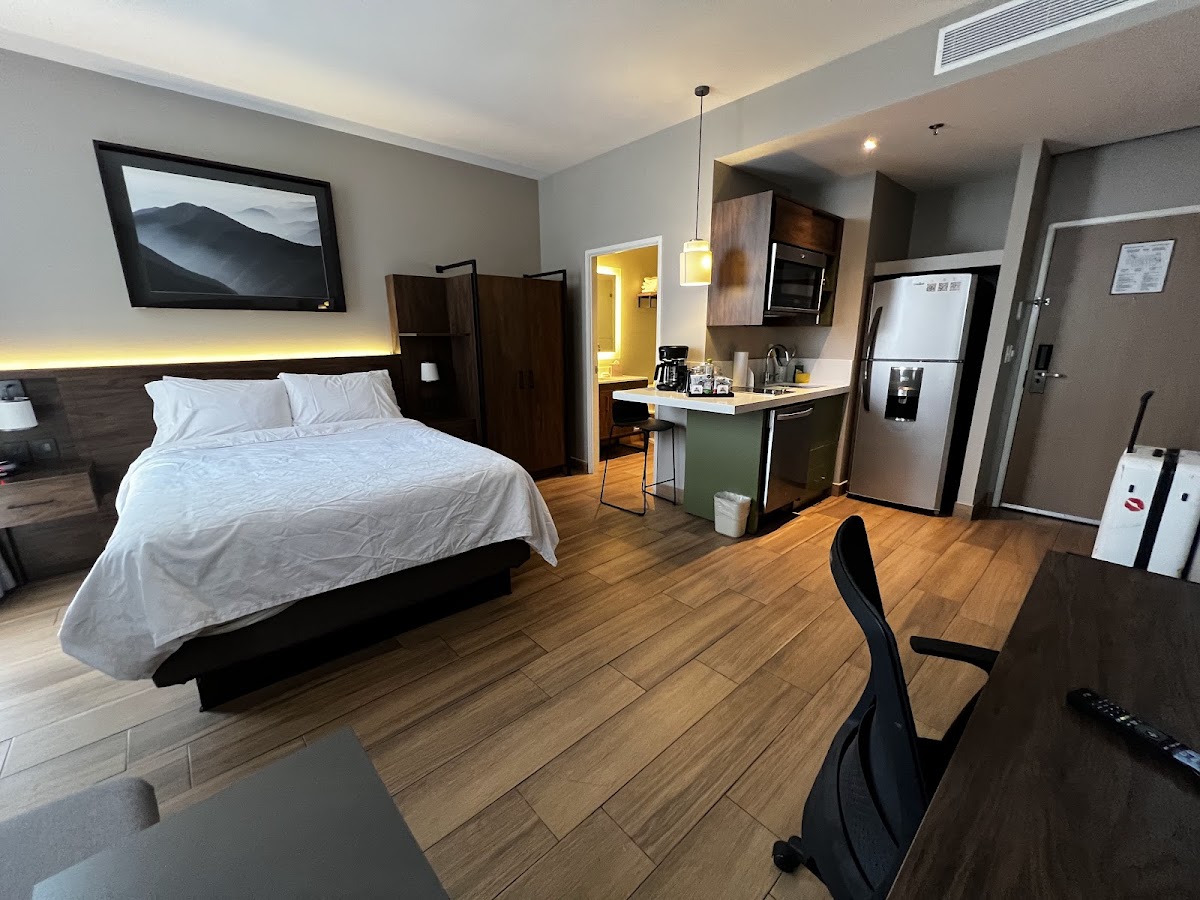 Staybridge Suites Guadalajara Novena by IHG
