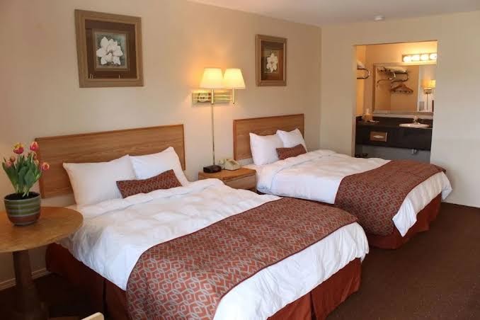 The Regency Inn photo 2