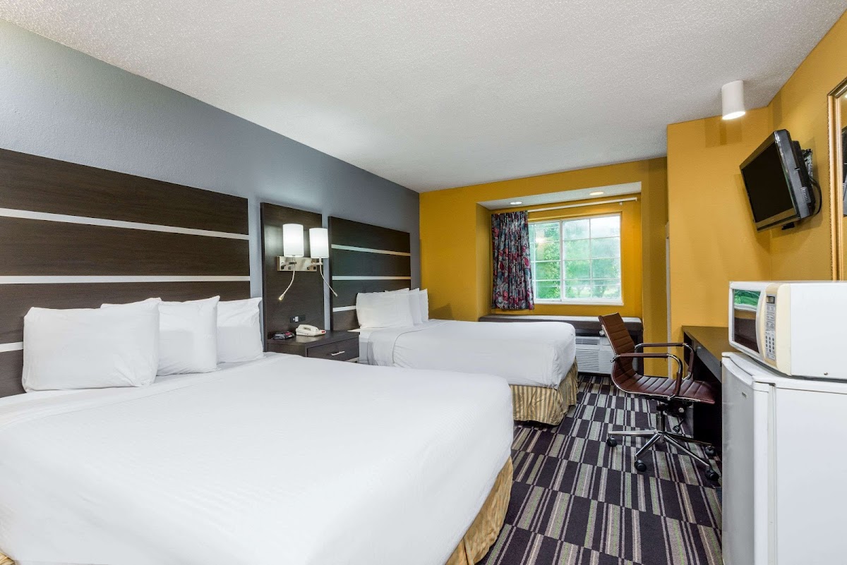 Microtel Inn & Suites by Wyndham Dayton/Riverside OH photo 2