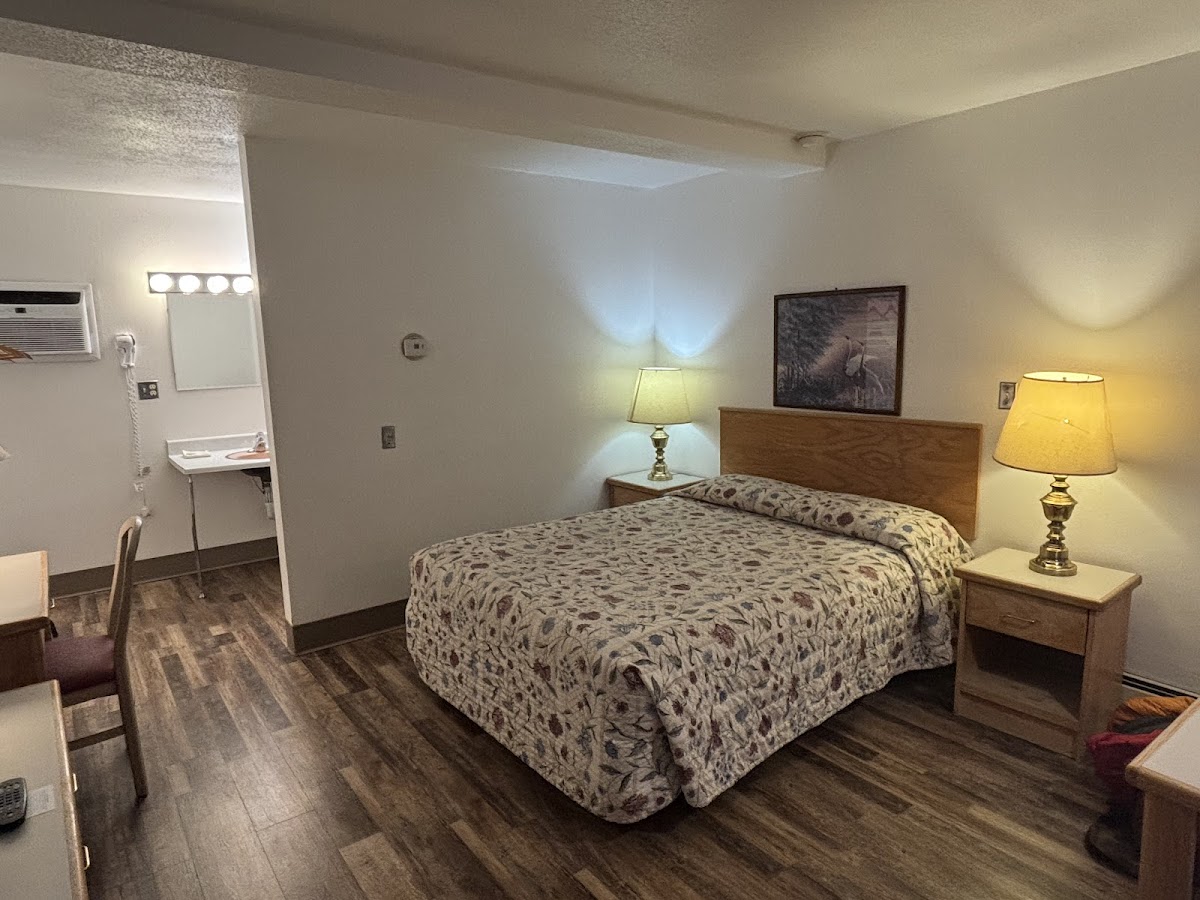 Brooks St Motor Inn photo 2