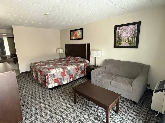 Fort York Motel photo 2