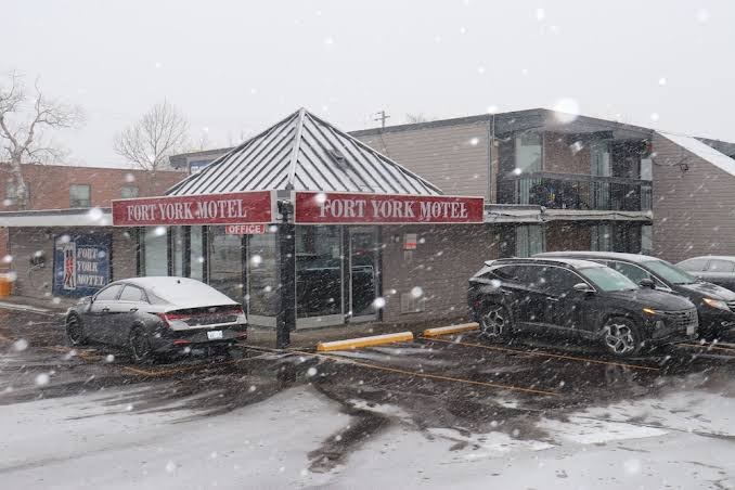Fort York Motel photo 3