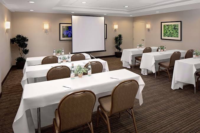 Hilton Garden Inn Los Angeles Marina Del Rey photo 2
