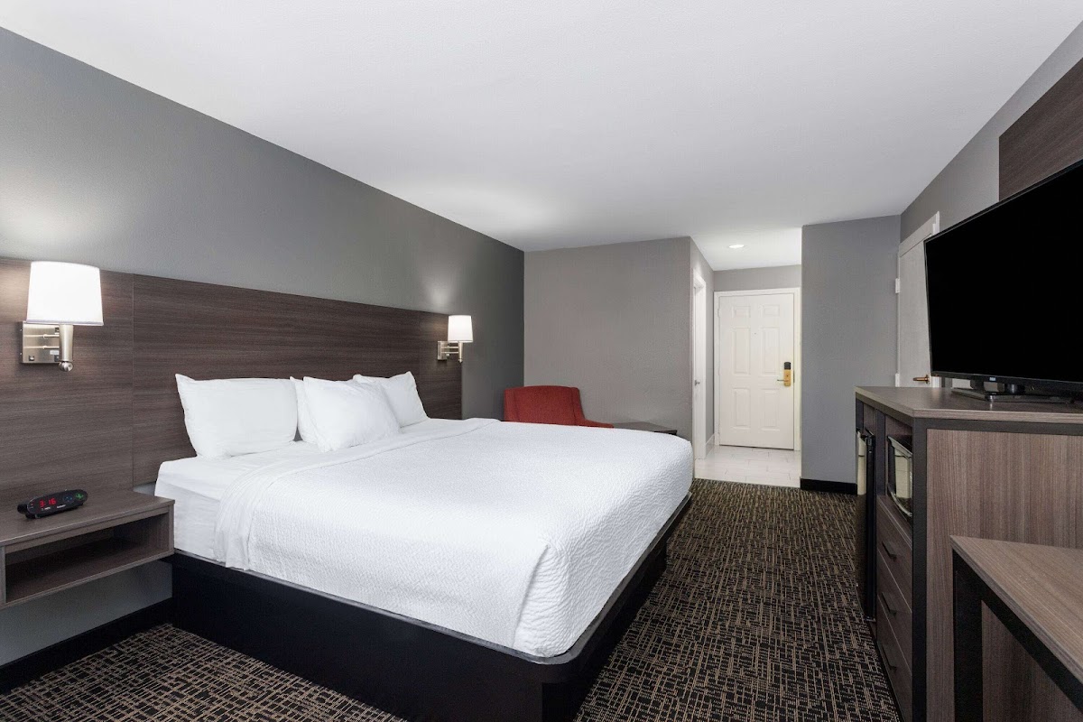 Ramada by Wyndham Sellersburg/Louisville North photo 2