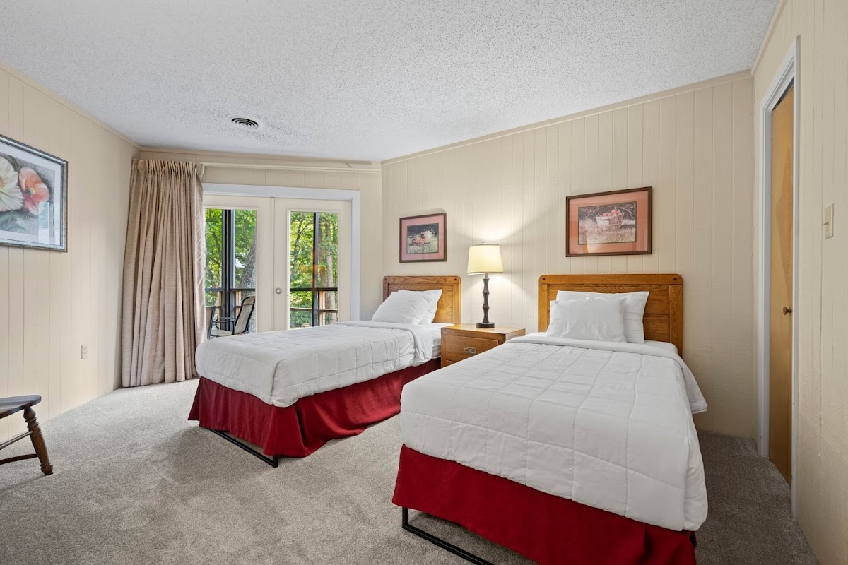 Peppertree Maggie Valley Resort Villas and Inn photo 2