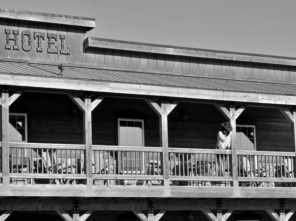 Home Town Hotel photo 3