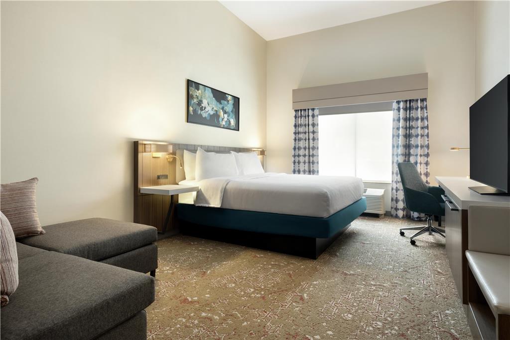 Hilton Garden Inn Riverhead photo 2