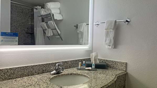 Quality Suites Graham - Burlington South photo 3