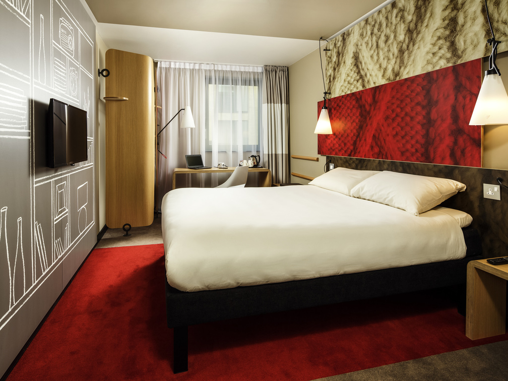 ibis Swansea photo 2